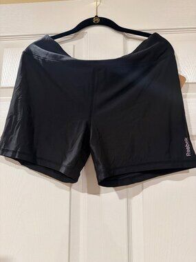 Reebok Black Fitted Moisture-Wicking Shorts XL Polyester/Spandex For Intense Wor
